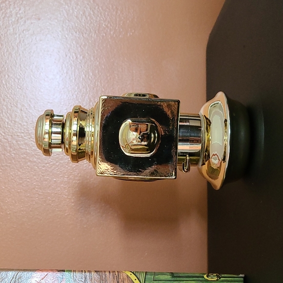 AVON Auto Lantern Oland Aftershave & Talc Decanter! Full/ Unopened with Box! - Picture 4 of 16